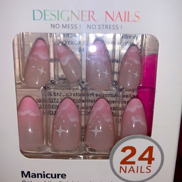 Pink Tipped short press Ons with Star design - Picture 3 of 3